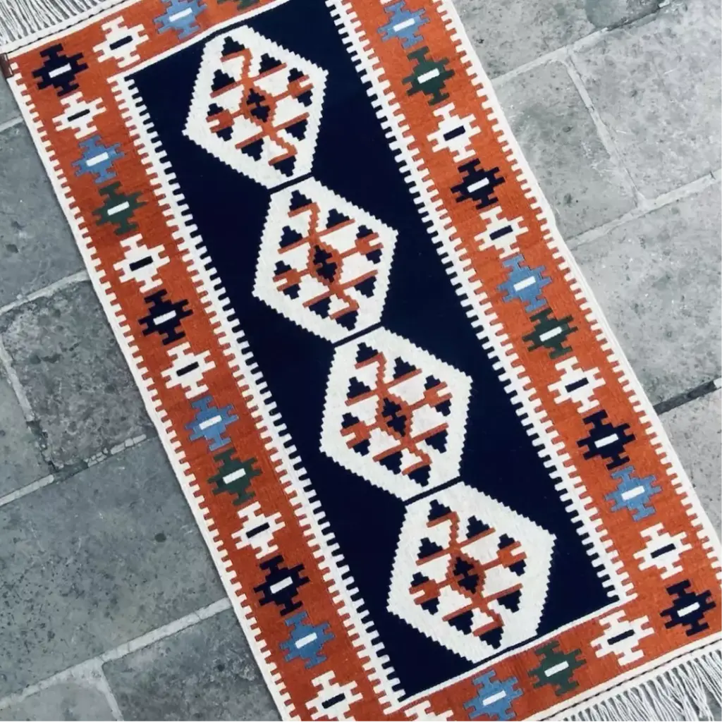 El Dokuma Akrep Kilim – Handwoven Scorpion Kilim, Kastamonu