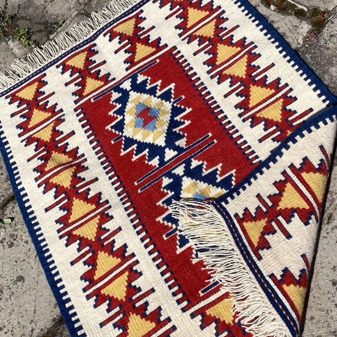 El Dokuma Nazlı Kilim — 3. görünüm